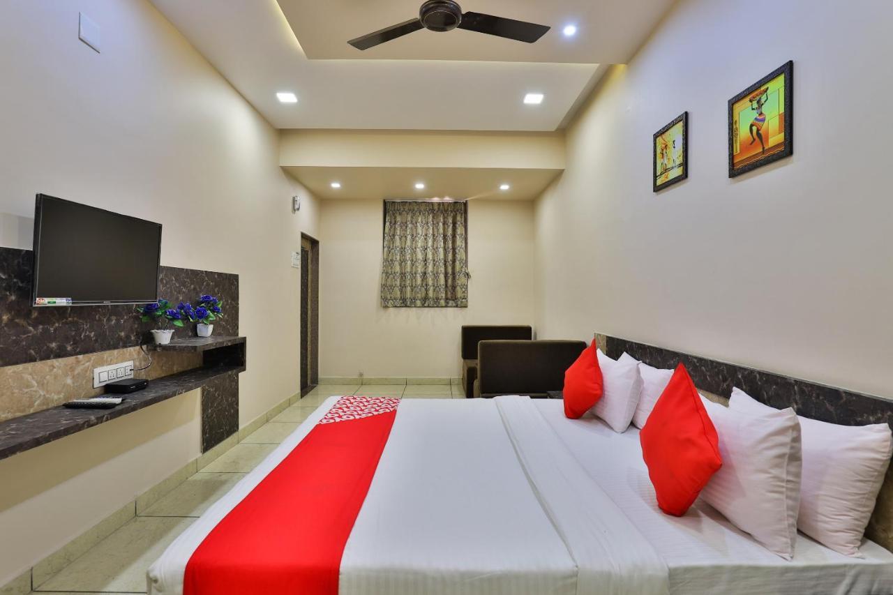 Oyo 26621 Hotel Tulsi Residency Jamnagar Exterior photo