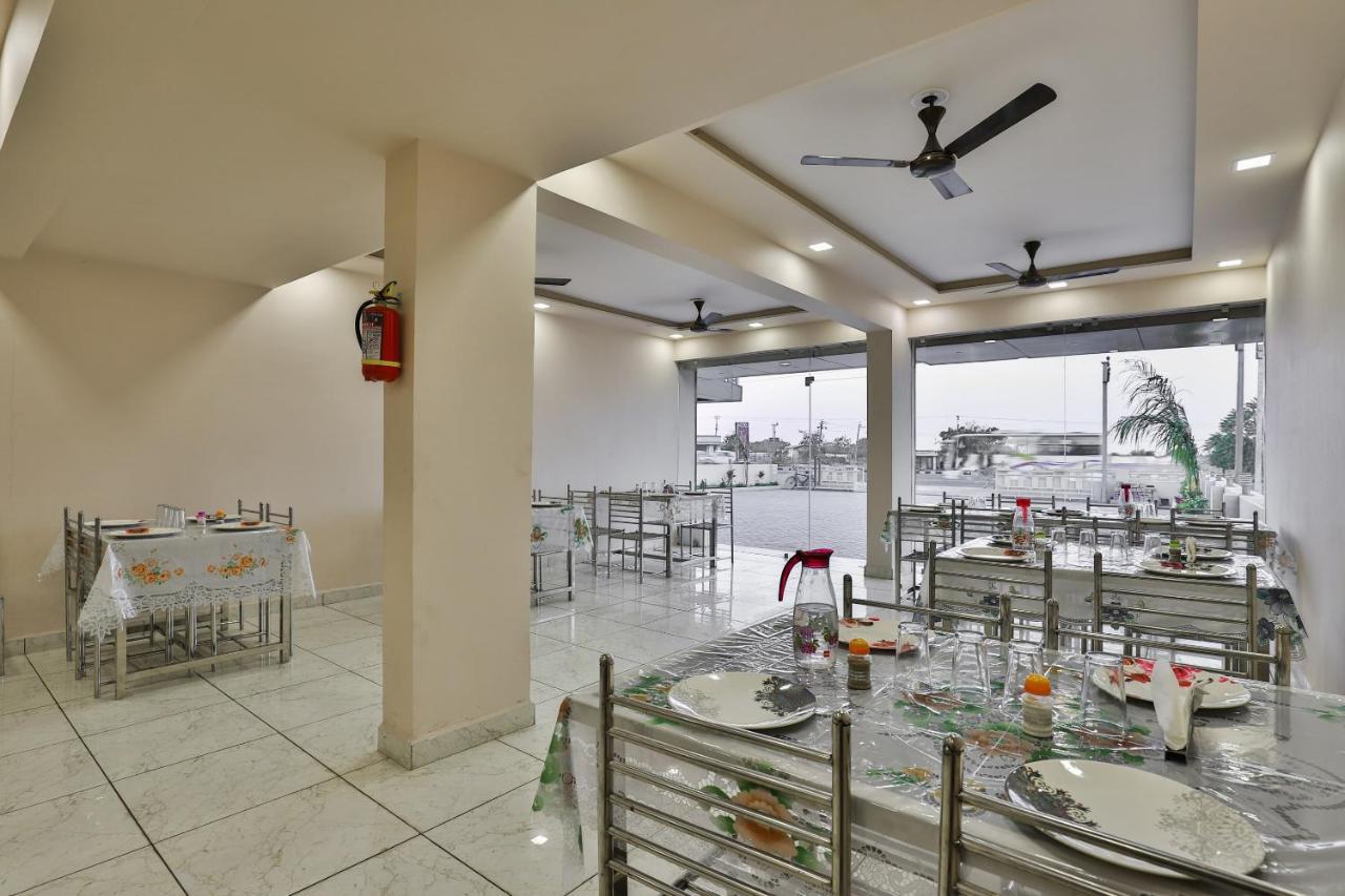Oyo 26621 Hotel Tulsi Residency Jamnagar Exterior photo